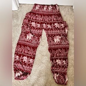 Loose flowy elephant pants. Stretchy waist